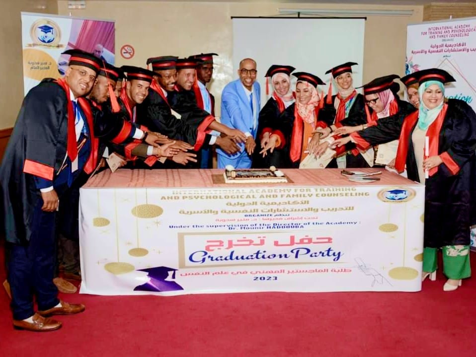 الحصة الافتتاحية للماجستير المهني في علم النفس الفوج 14 تحت اشراف الدكتور منير هدوبة مدير الأكاديمية